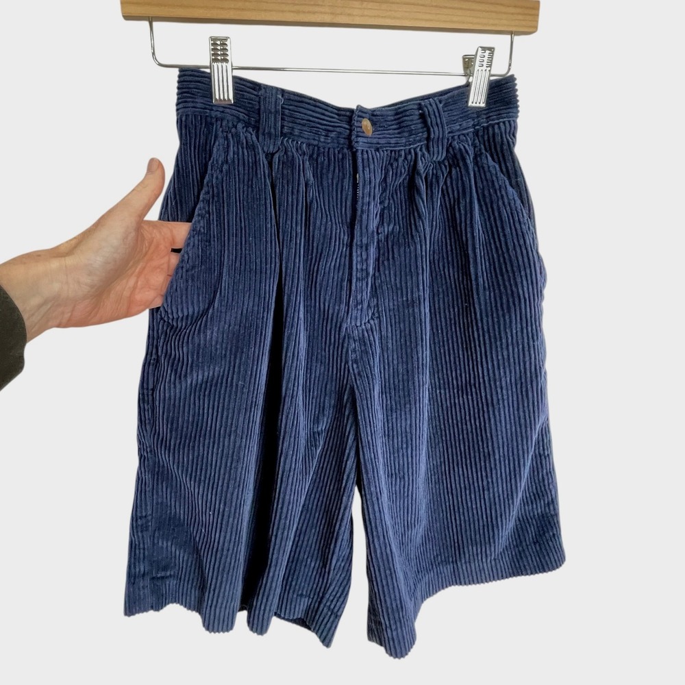 Vintage Navy Blue Corduroy High Waisted Pleated Shorts Womens 4 Academia Preppy - Picture 2 of 9
